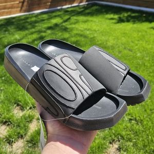 New women's Jordan Nola slide